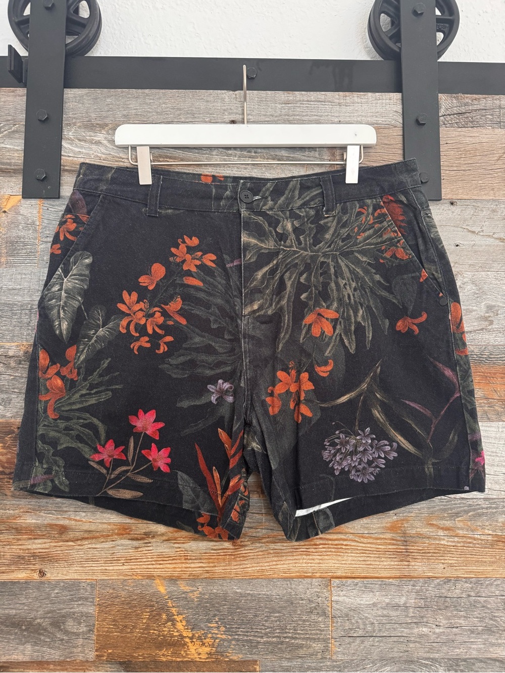 Osklen Men's Night Garden Flow Floral Print Bermuda Shorts